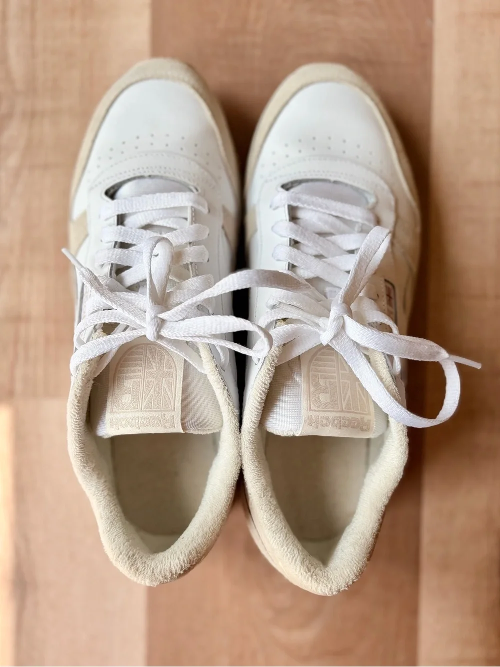 Reebok Women’s Classic Leather & Suede White Stucco Sneakers Size 8.5